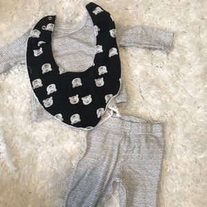 Baby bear newborn outfit with matching bib